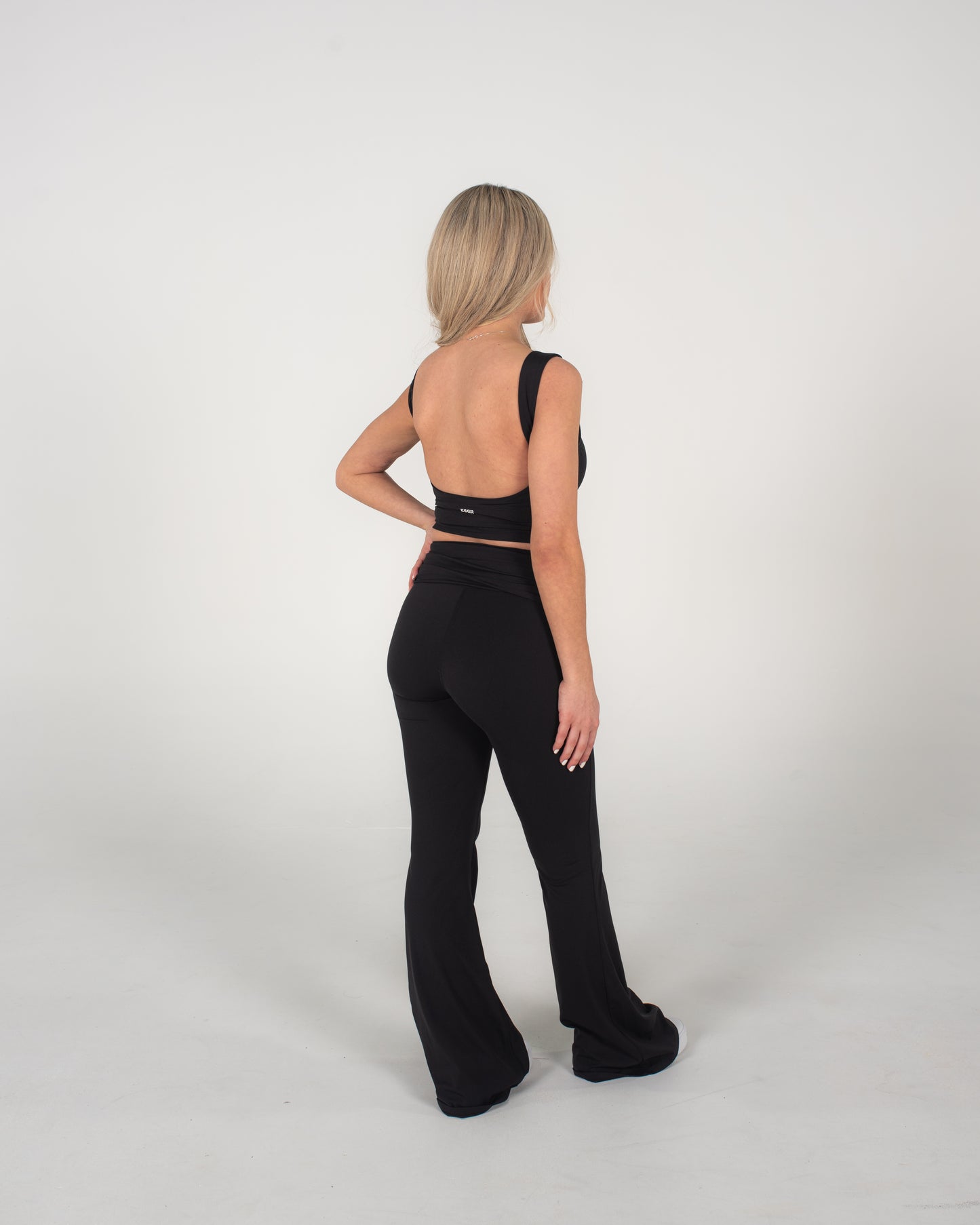COMFORT X LOUNGE TOP - BLACK